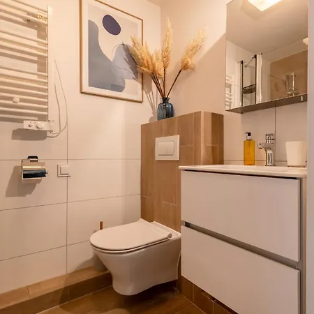 Rentplanet - Dyrekcyjna Apartmán *