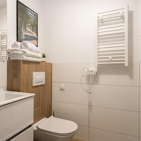 Rentplanet - Dyrekcyjna Appartamento