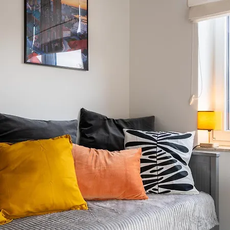 Rentplanet - Apartamenty Dyrekcyjna