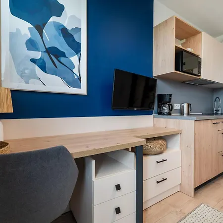 Rentplanet - Dyrekcyjna Appartement *