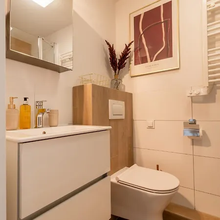 Rentplanet - Apartamenty Dyrekcyjna Wroclaw