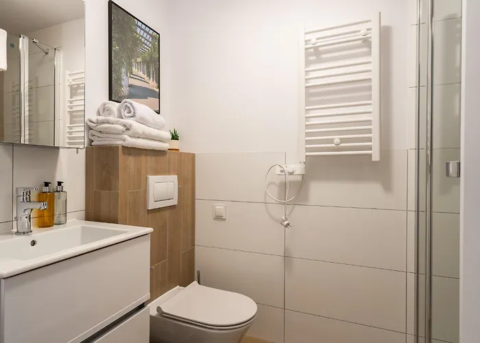 Rentplanet - Dyrekcyjna Apartment